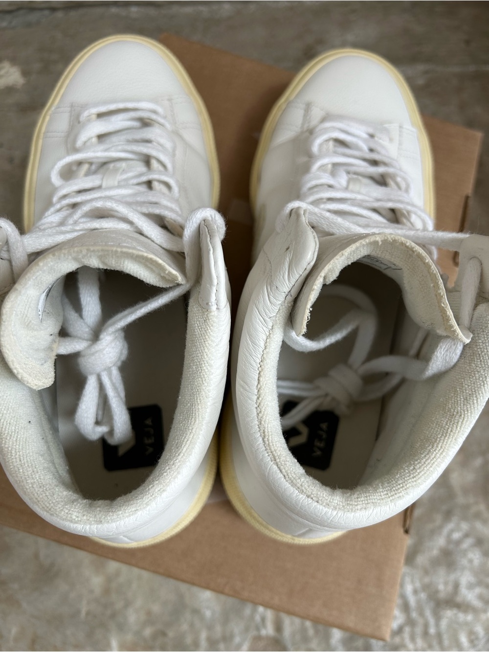 Veja Minotaur Chromefree Leather White Pierre Butter EU 38 US 7/7.5 - Picture 3 of 8